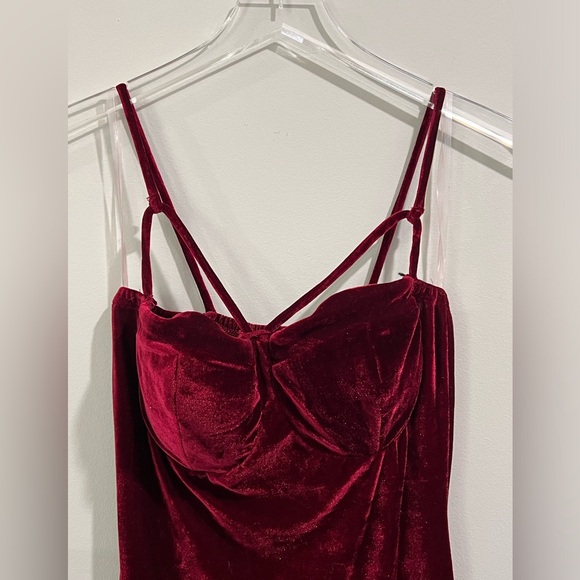 GoJane Velvet Bodycon Dress Size Medium - Picture 4 of 7